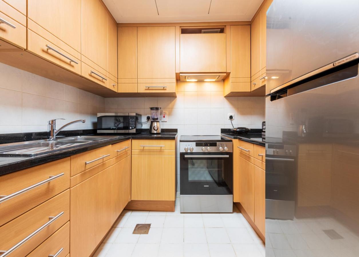 Trinity Holiday Homes - Sheikh Zayed Road Near To Financial Center Metro Station Dubai Buitenkant foto