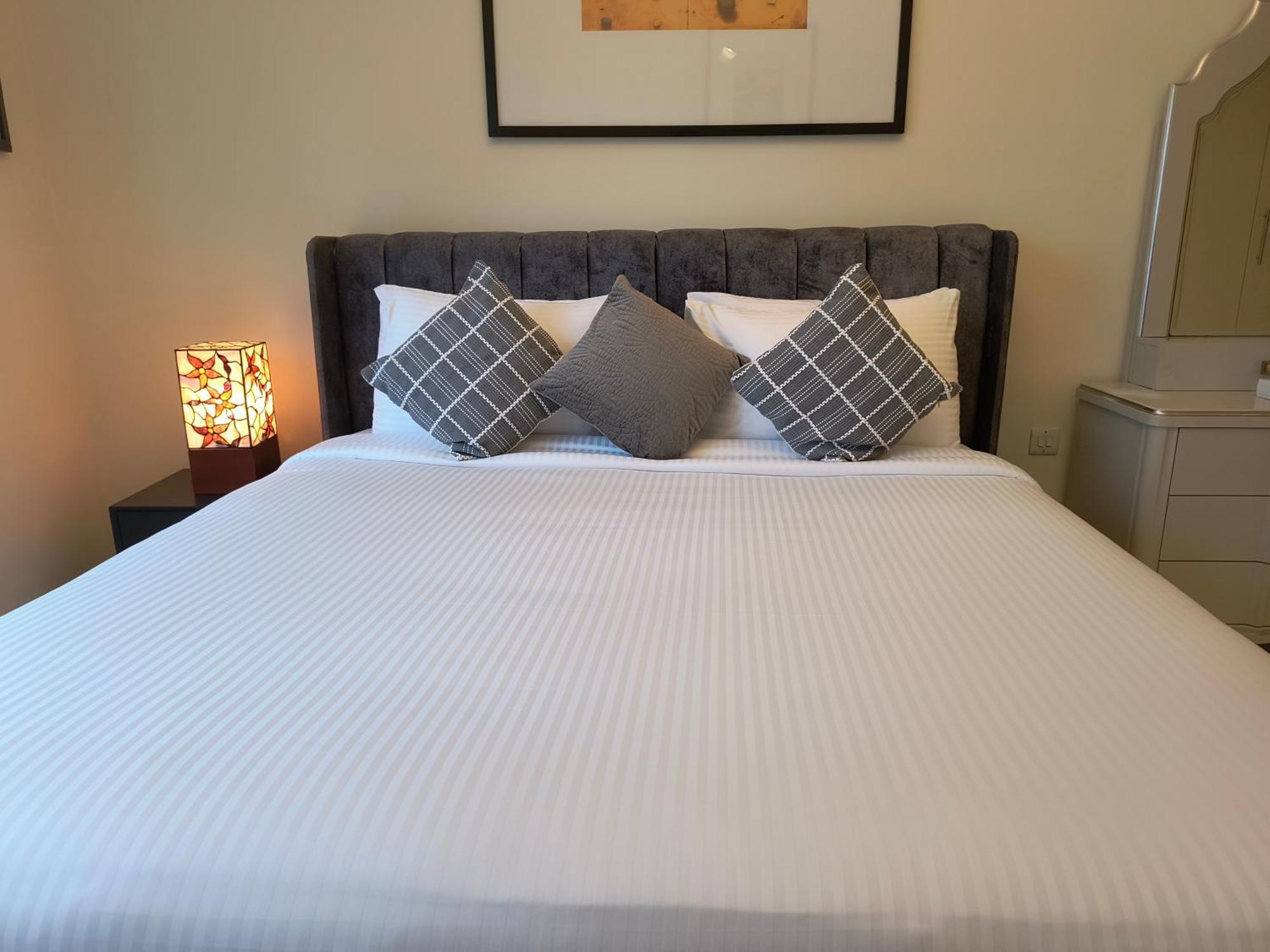 Trinity Holiday Homes - Sheikh Zayed Road Near To Financial Center Metro Station Dubai Buitenkant foto