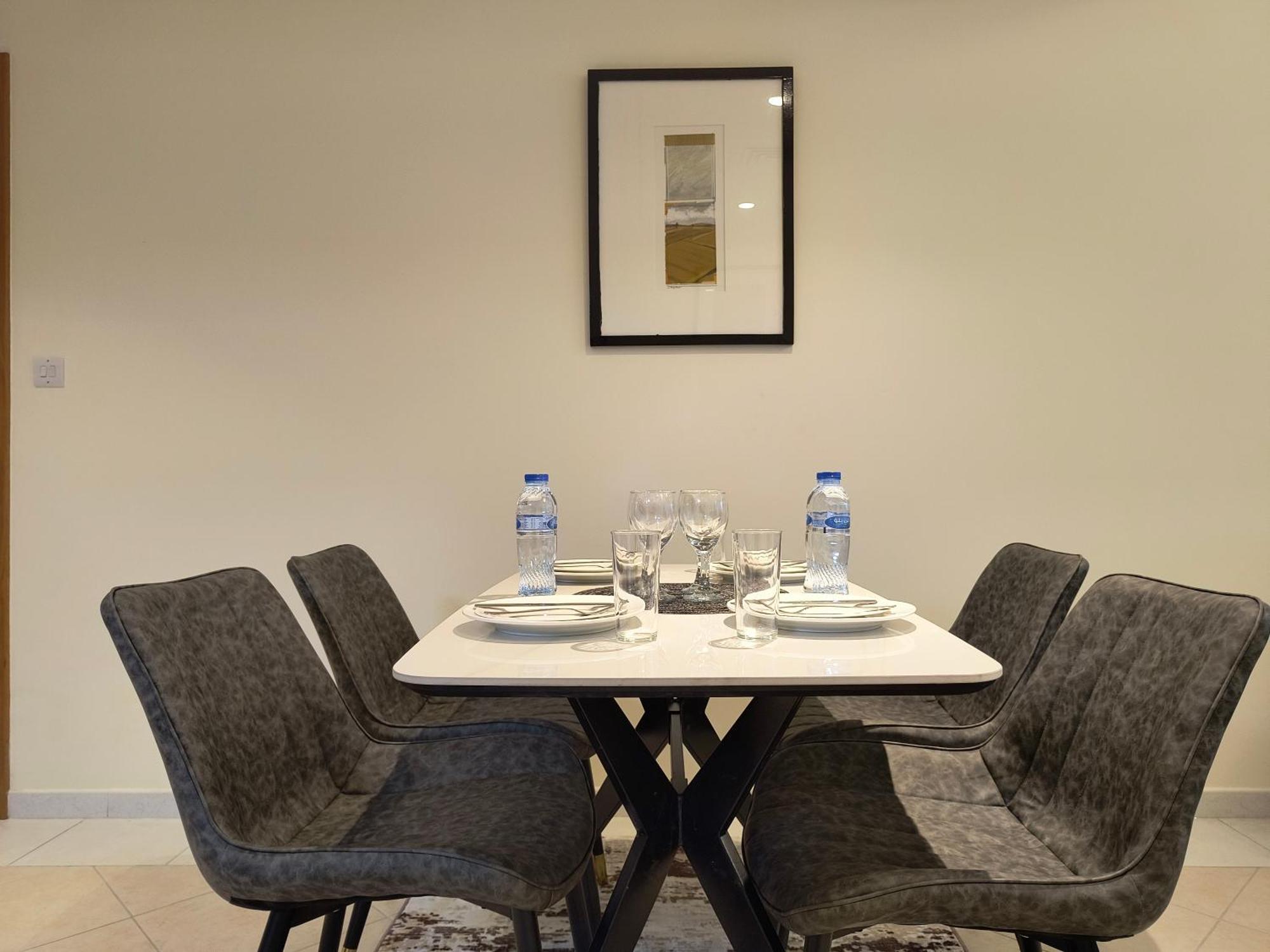 Trinity Holiday Homes - Sheikh Zayed Road Near To Financial Center Metro Station Dubai Buitenkant foto
