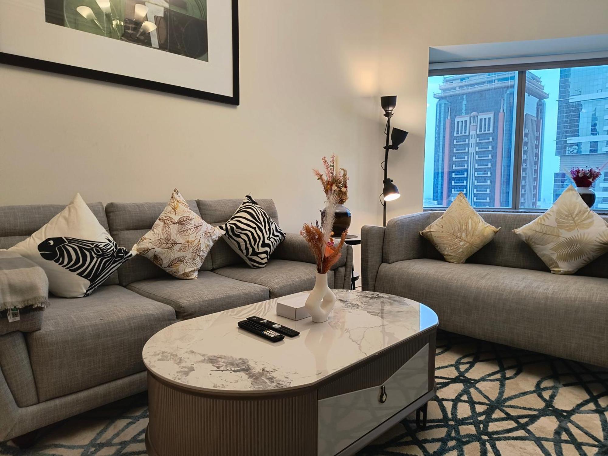 Trinity Holiday Homes - Sheikh Zayed Road Near To Financial Center Metro Station Dubai Buitenkant foto