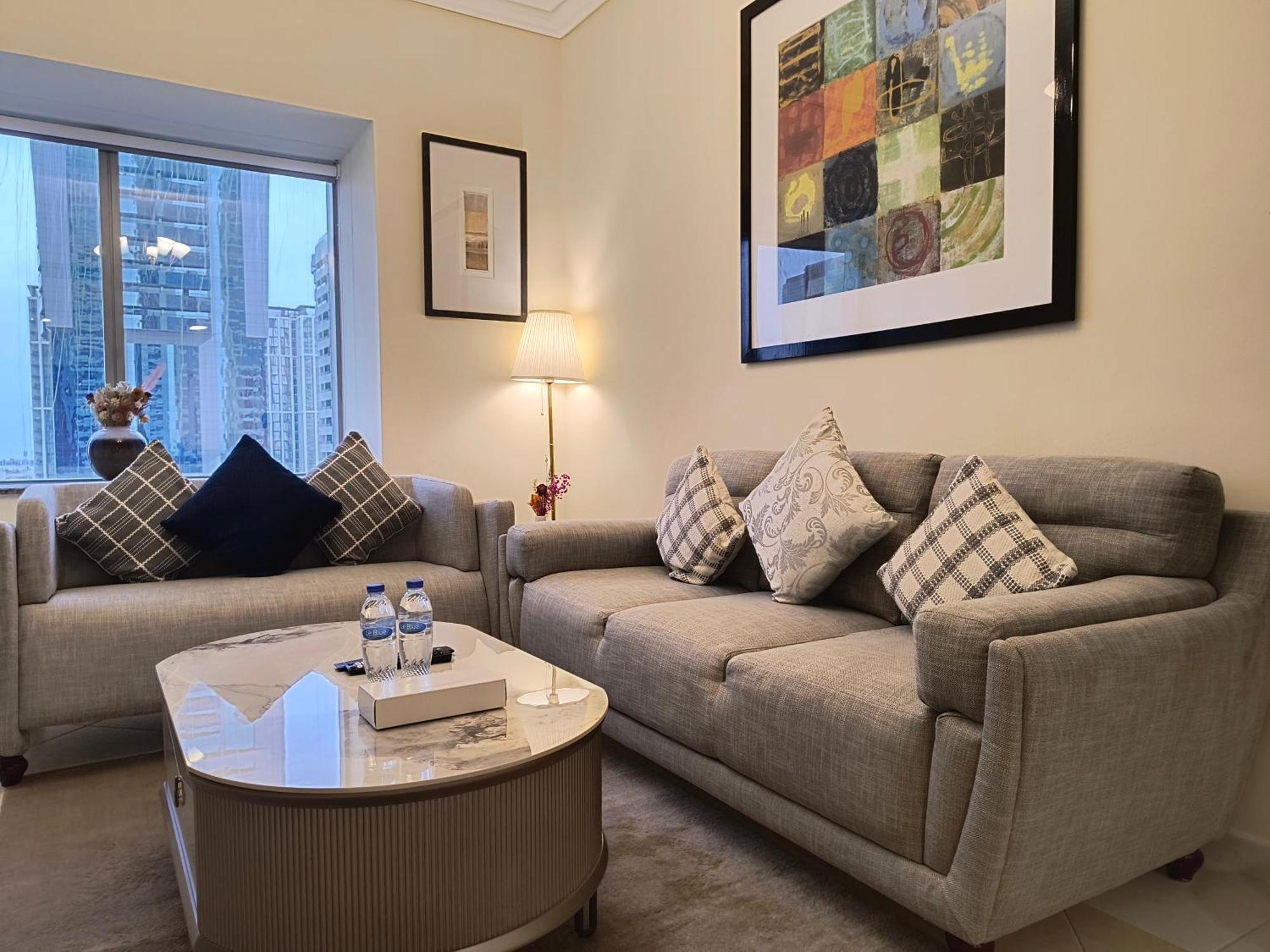 Trinity Holiday Homes - Sheikh Zayed Road Near To Financial Center Metro Station Dubai Buitenkant foto