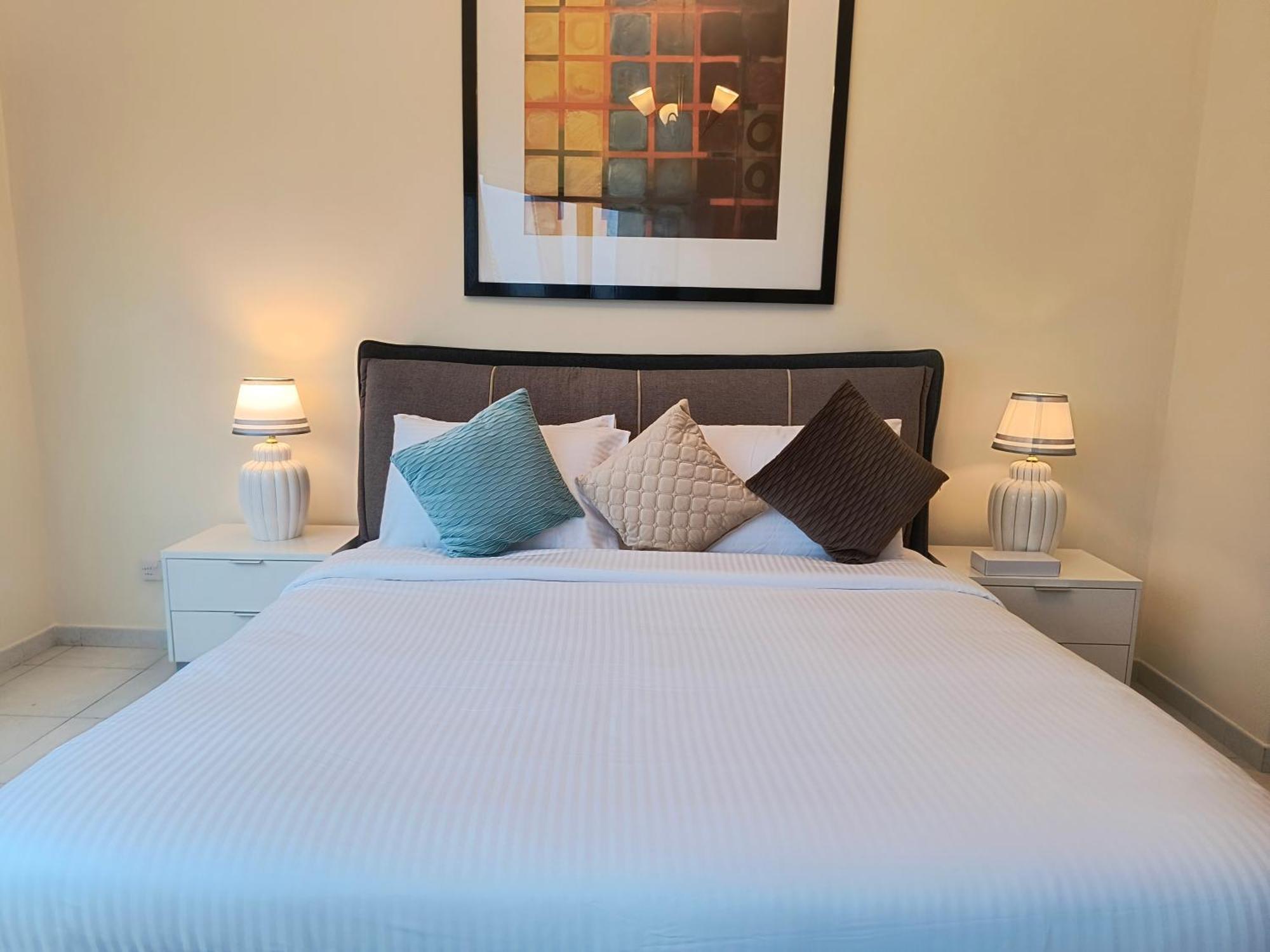 Trinity Holiday Homes - Sheikh Zayed Road Near To Financial Center Metro Station Dubai Buitenkant foto