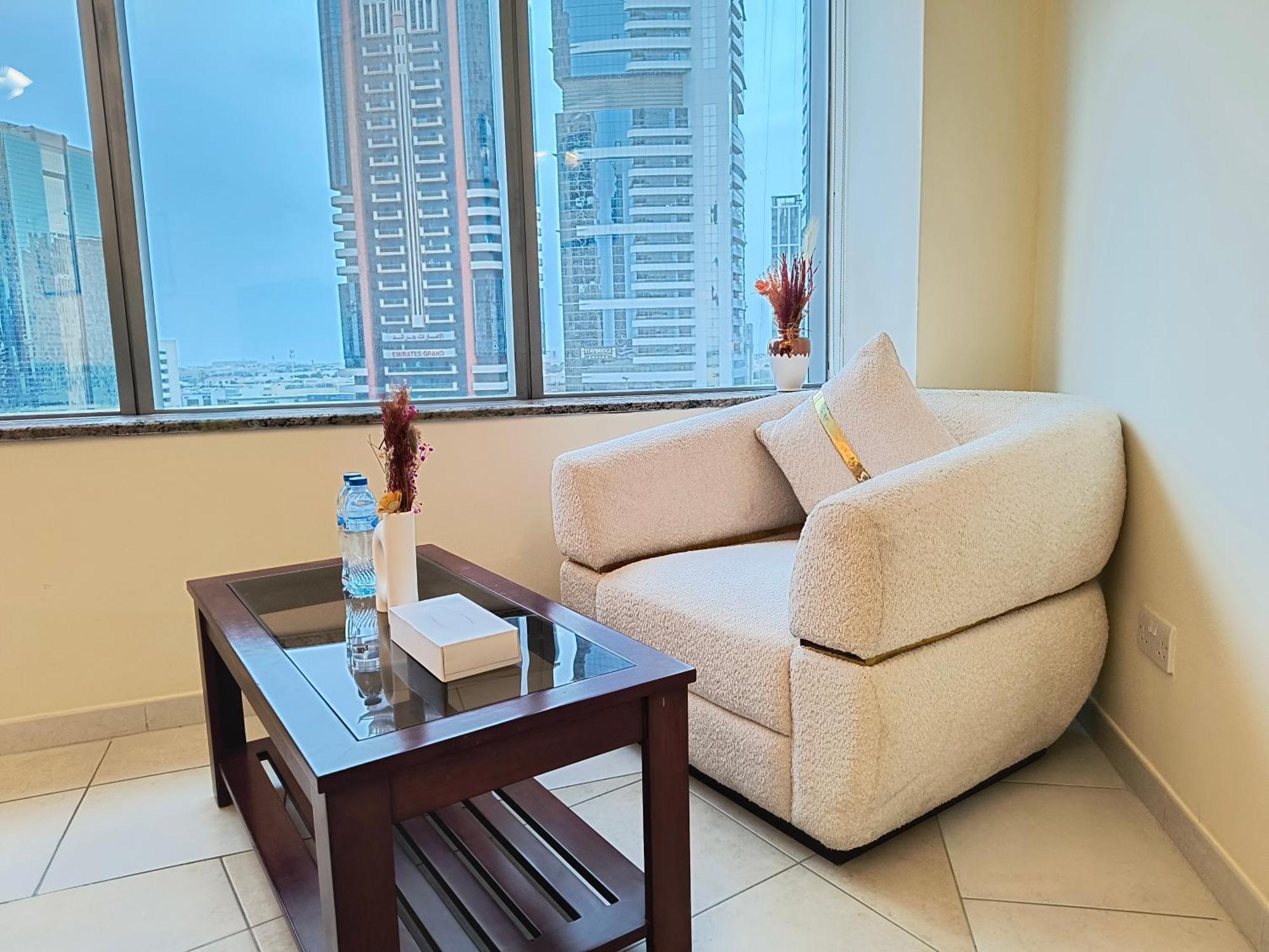 Trinity Holiday Homes - Sheikh Zayed Road Near To Financial Center Metro Station Dubai Buitenkant foto